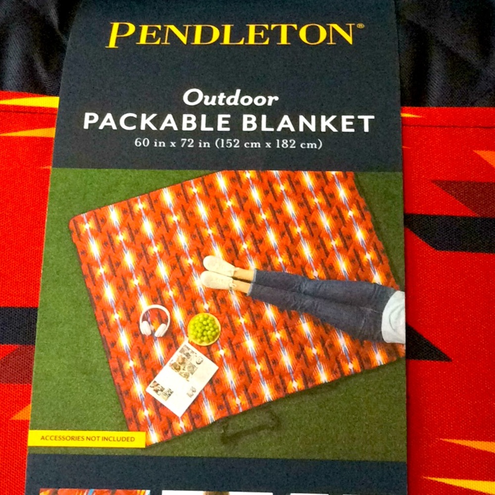 NEW Pendleton Outdoor Blanket RED/BLACK